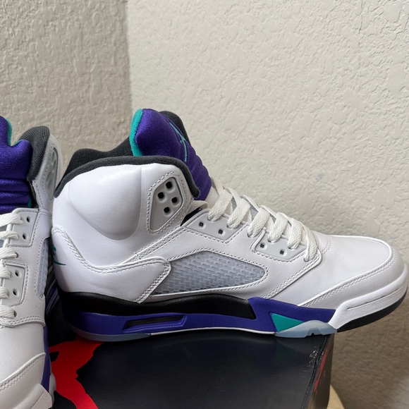 Air Jordan 5 retro OG White and Purple High-Top Sneakers size 7 - Picture 14 of 16